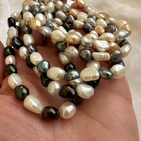 Fresh water pearl bracelet set 6 pieces with different colored pearls - Picture 4 of 4